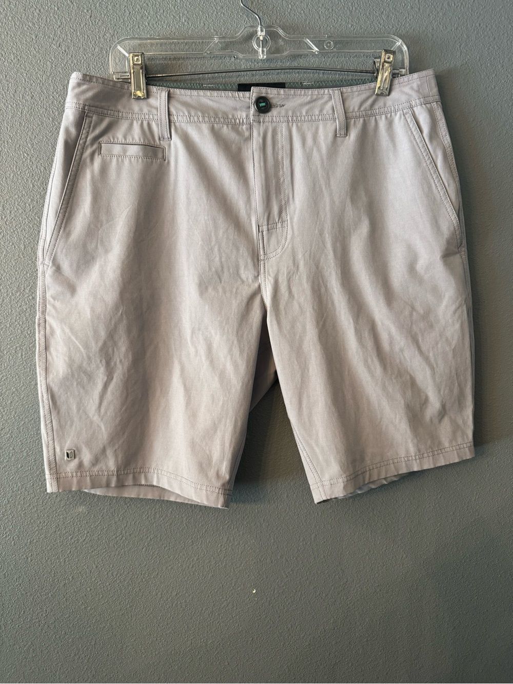 Linksoul Light Gray Flat-Front Men's Shorts